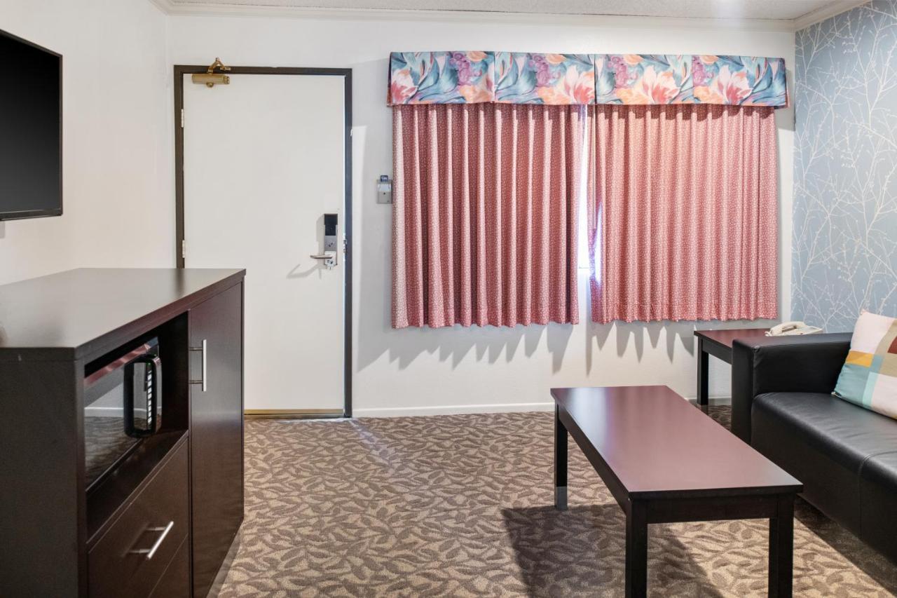 Glendale Hotel Hotel
